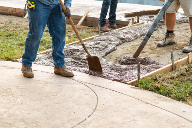 Best Concrete Sidewalk Installation in Ellwood City, PA