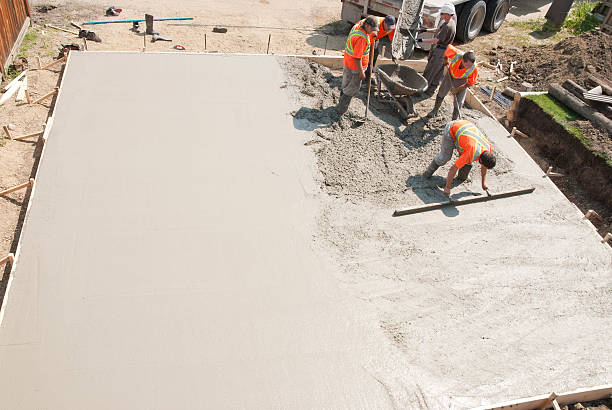 Best Concrete Pool Decks in Ellwood City, PA